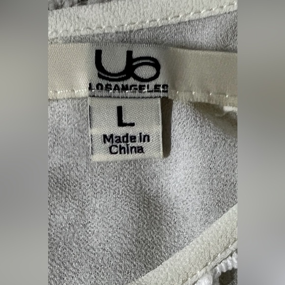 Ya Los Angeles Ivory Lace Shoulder Blouse - Picture 3 of 9